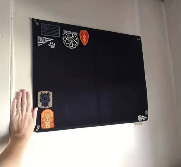 Дошка-органайзер для шевронів на липучці